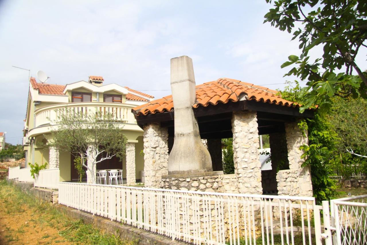 Вилла Lusi House Свети-Филип-и-Яков Экстерьер фото