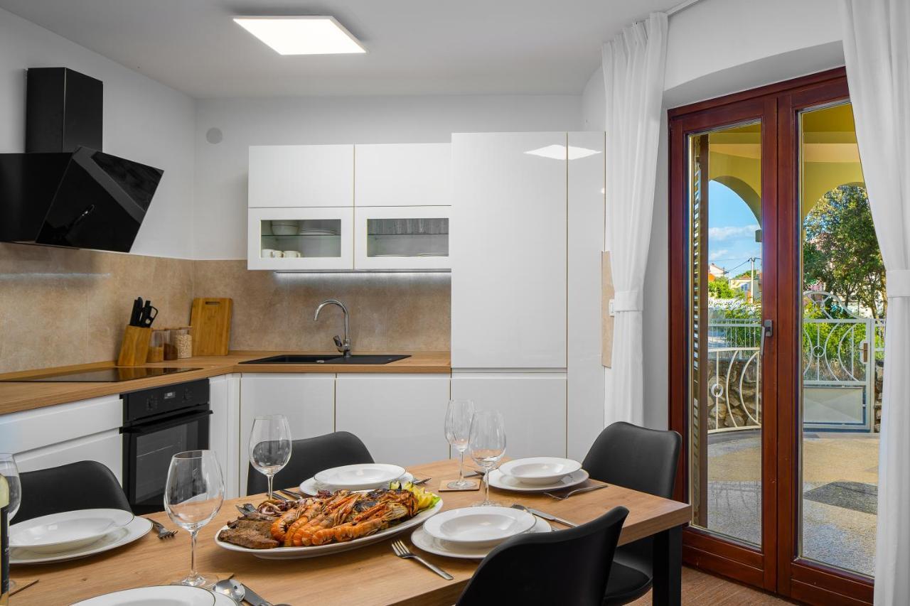 Вилла Lusi House Свети-Филип-и-Яков Экстерьер фото