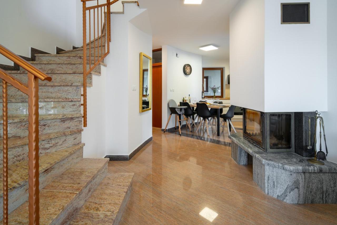 Вилла Lusi House Свети-Филип-и-Яков Экстерьер фото